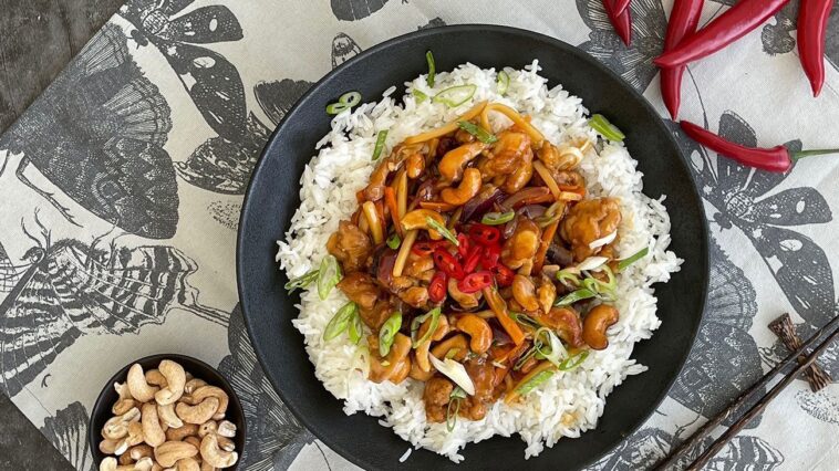 Stir-Fry κοτόπουλο με bamboo shoots