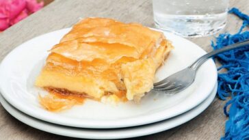 Γαλακτομπούρεκο με σιμιγδάλι
