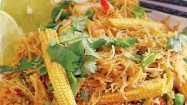 Νουντλς Σιγκαπούρης (Singapore noodles)