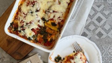 Mezzelune Caprese με σπανάκι στο φούρνο