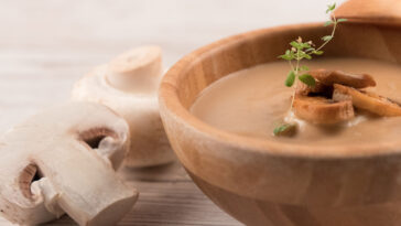 Σούπα gravy με μανιτάρια