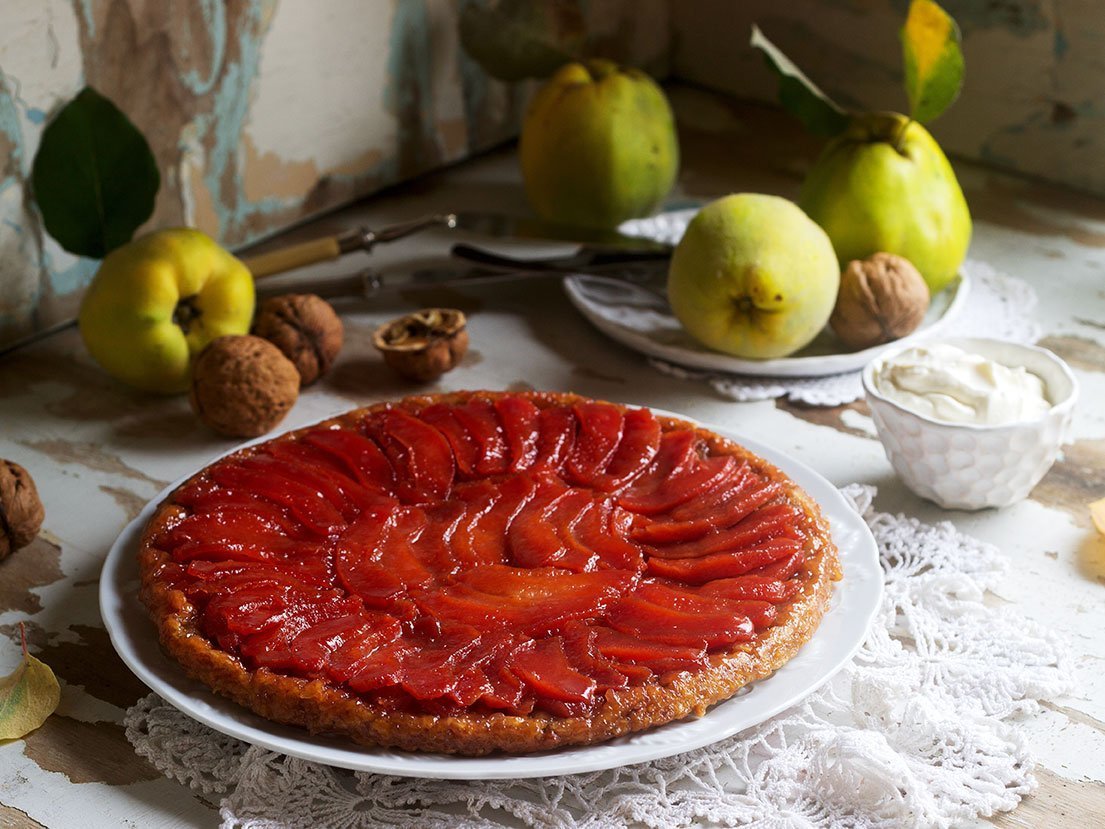 Ανάστροφη τάρτα Τατέν με κυδώνια (Tarte Tatin)