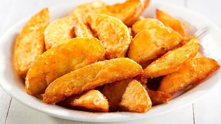 Τραγανές πατάτες wedges φούρνου