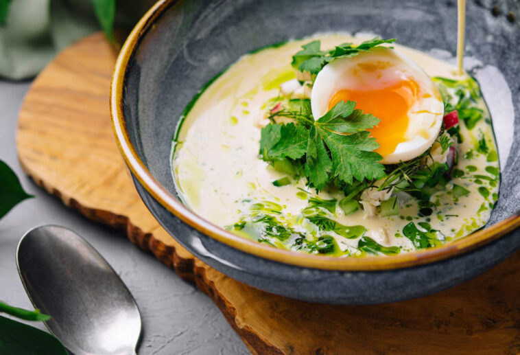 Ποια η διαφορά της σάλτσας hollandaise με την béarnaise;