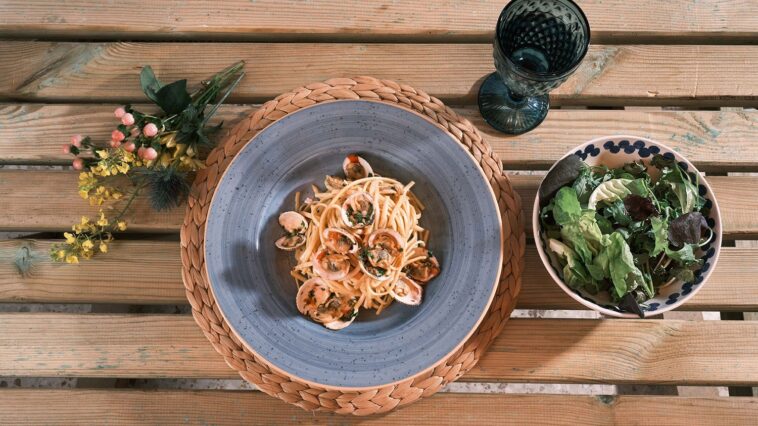 Πικάντικα Λιγκουίνι με Κυδώνια (Piccante Linguini con Vongole)