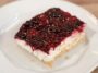 Cheesecake με σάλτσα κόκκινων φρούτων