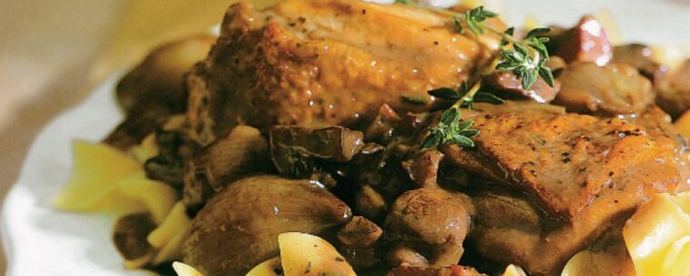 Coq au vin (Κόκορας κρασάτος)