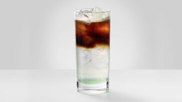 Cold Brew με Πιπερόριζα & Μήλο
