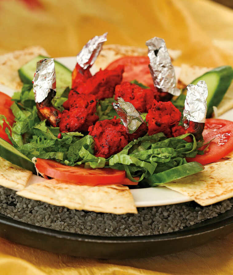 Σαλάτα µε γαρίδες Tandoori