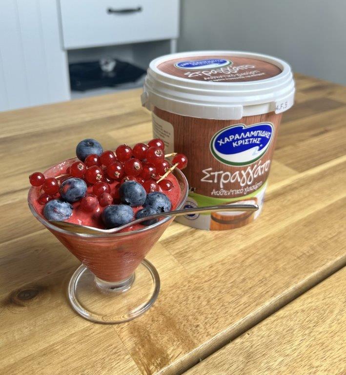 Raspberry Frozen Yoghurt