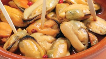 Ισπανικά μύδια μαρινάτα (Mejillones Escabechados)