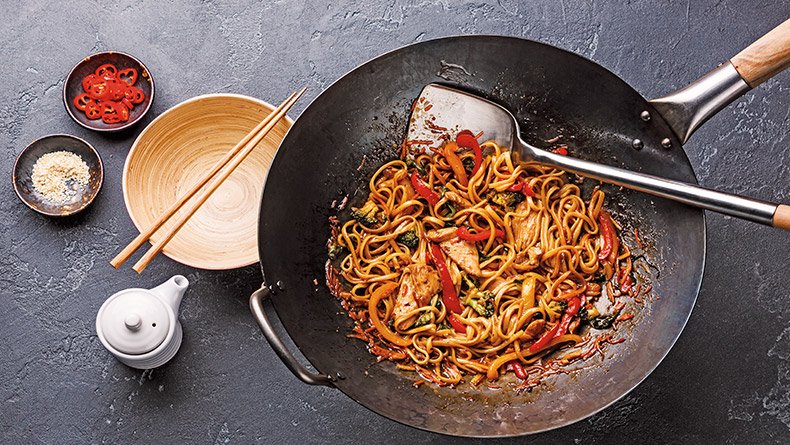 Nουντλς με κοτόπουλο Chow Mein