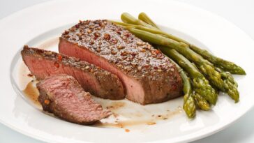 Pepper steak με σπαράγγια