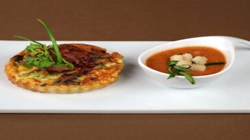 Quiche με προσούτο, μανιτάρια, μπρόκολο και γκασπάτσιο