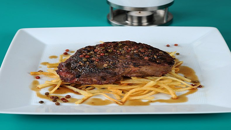 Rib eye στέικ πιπεράτο