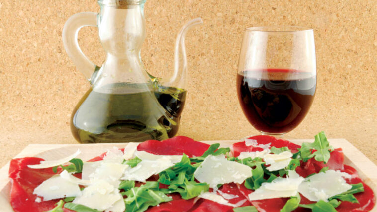 Carpaccio µε bresaola ρόκα και παρµεζάνα  