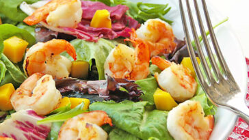 Salata Me Mango Kai Garides